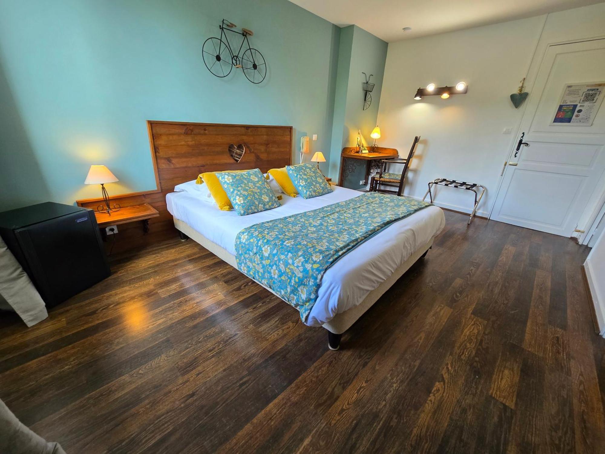 Logis Hotels Le Saint Marc Mollans-sur-Ouveze Exterior photo